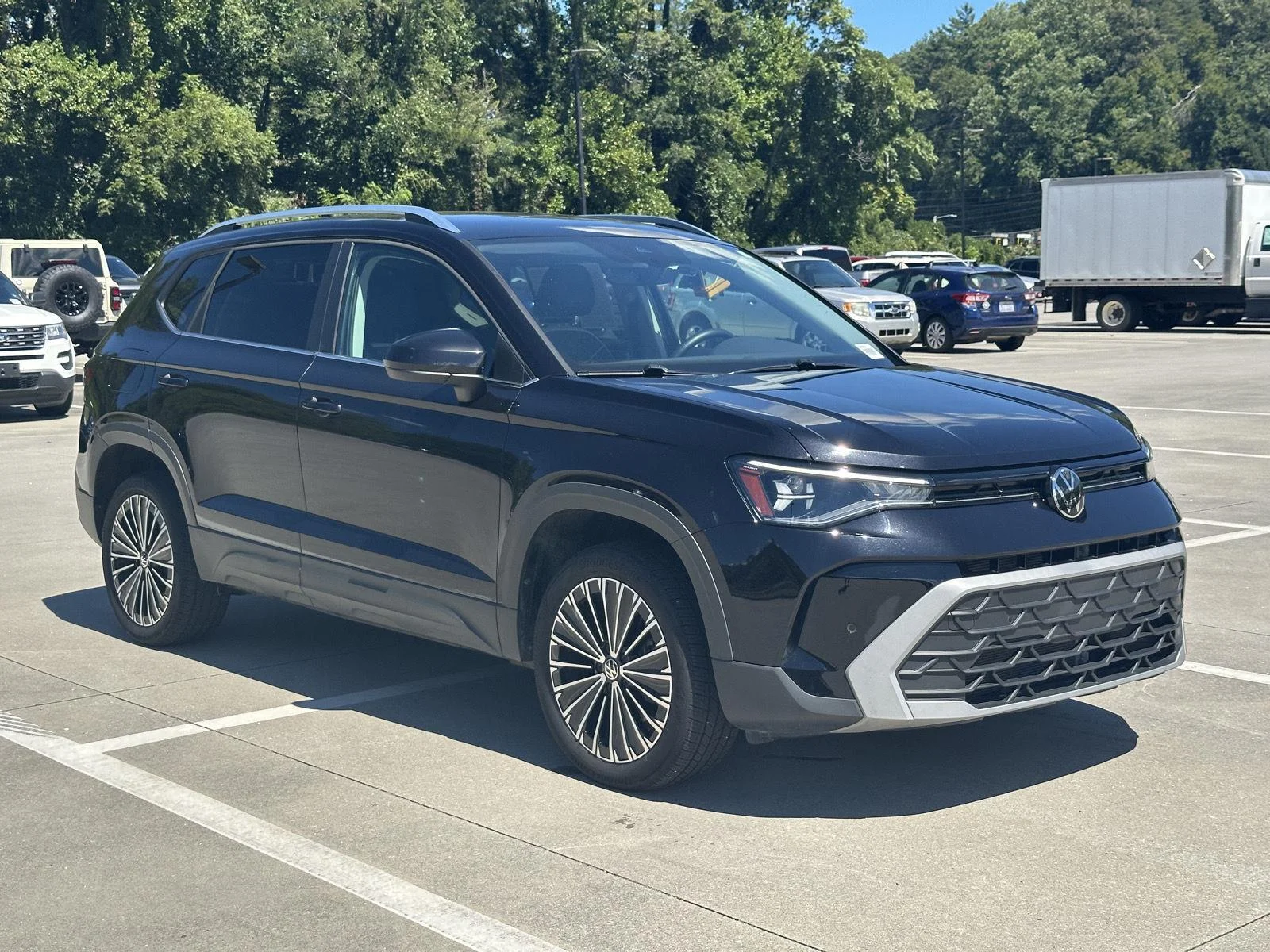 2025 Volkswagen Taos