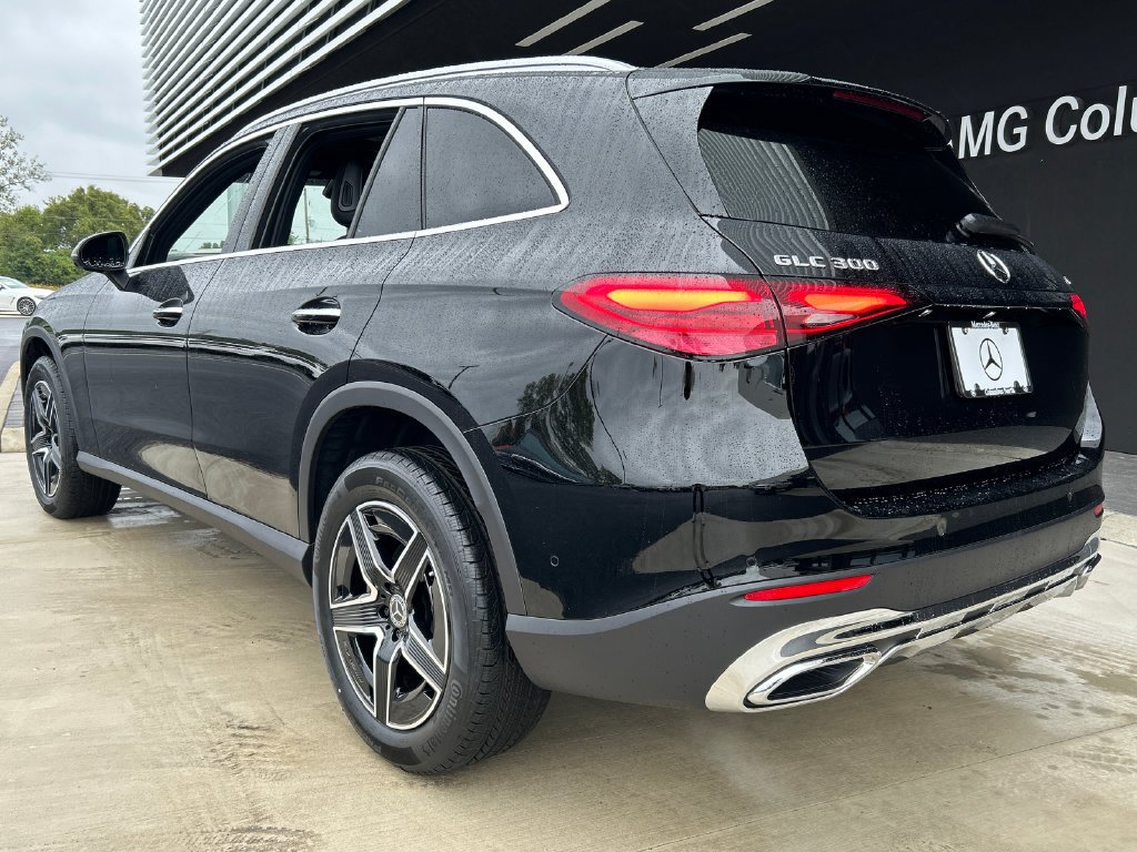 New 2027 Black Mercedes-Benz GLC 300 image 43