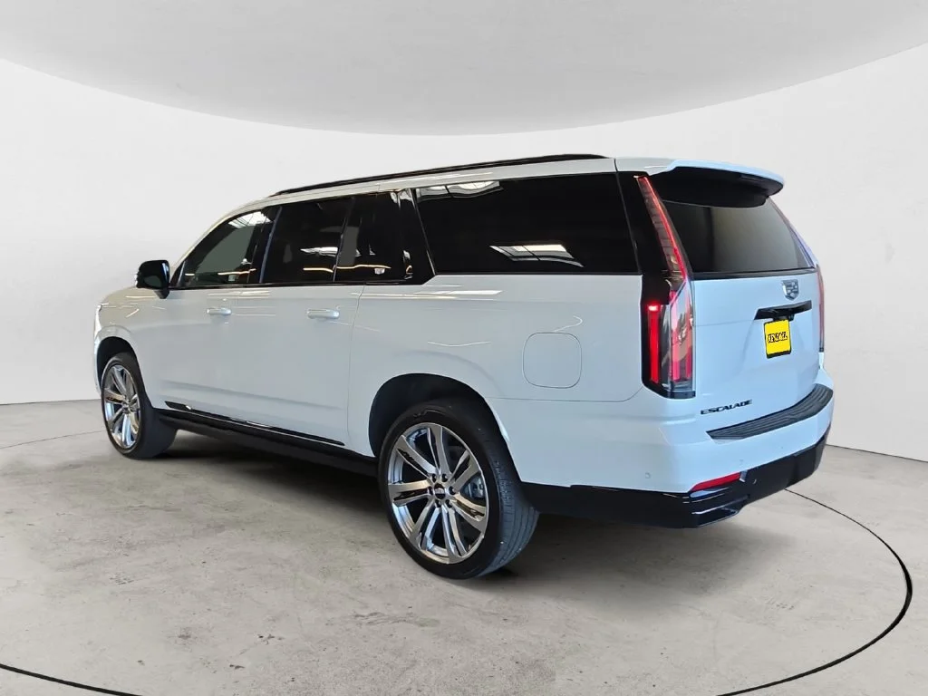 Used 2025 Crystal White Tricoat Cadillac Sport Platinum image 11