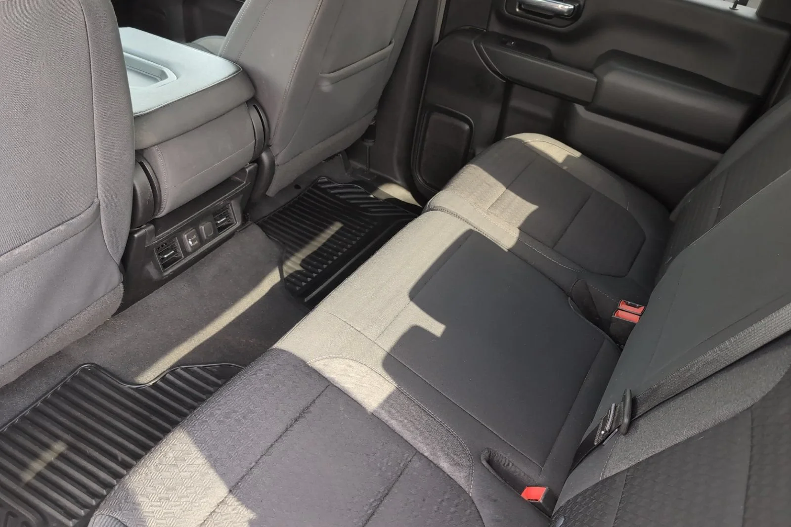 Used 2021 SUMMIT WHITE Chevrolet LT image 13