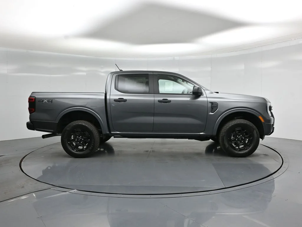 New 2026 Marsh Gray Ford XLT image 21