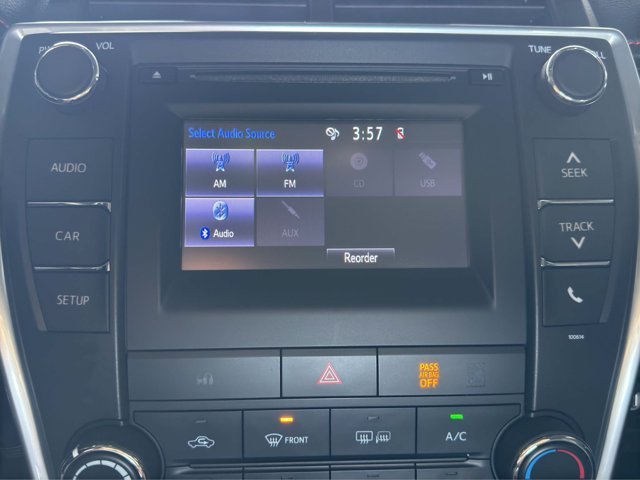 Used 2017 Blue Toyota SE image 16