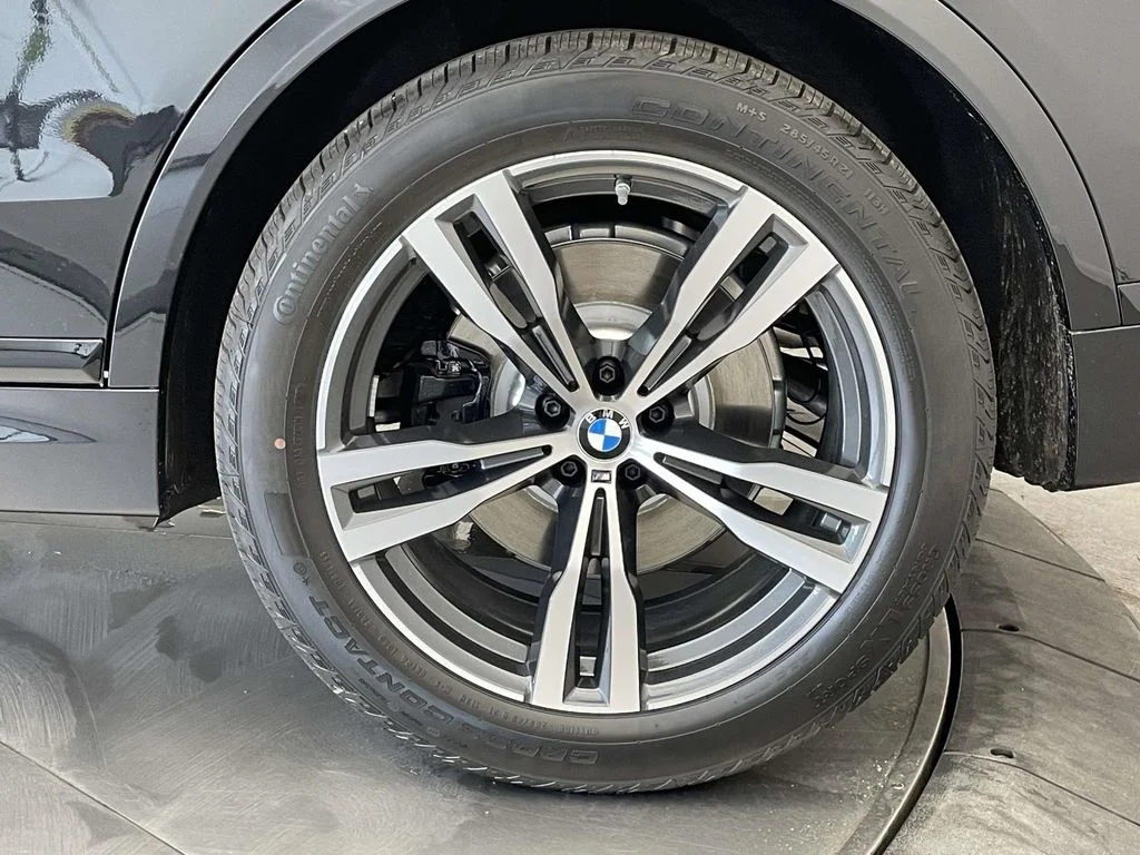 New 2027 Black BMW xDrive40i image 12