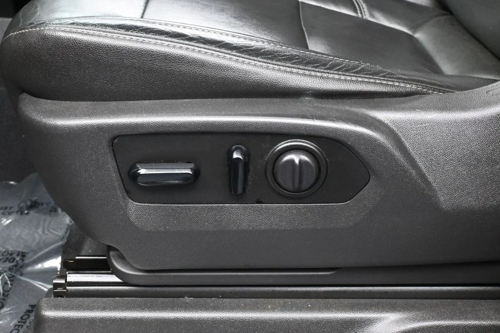 Used 2019 Black Chevrolet LT image 11