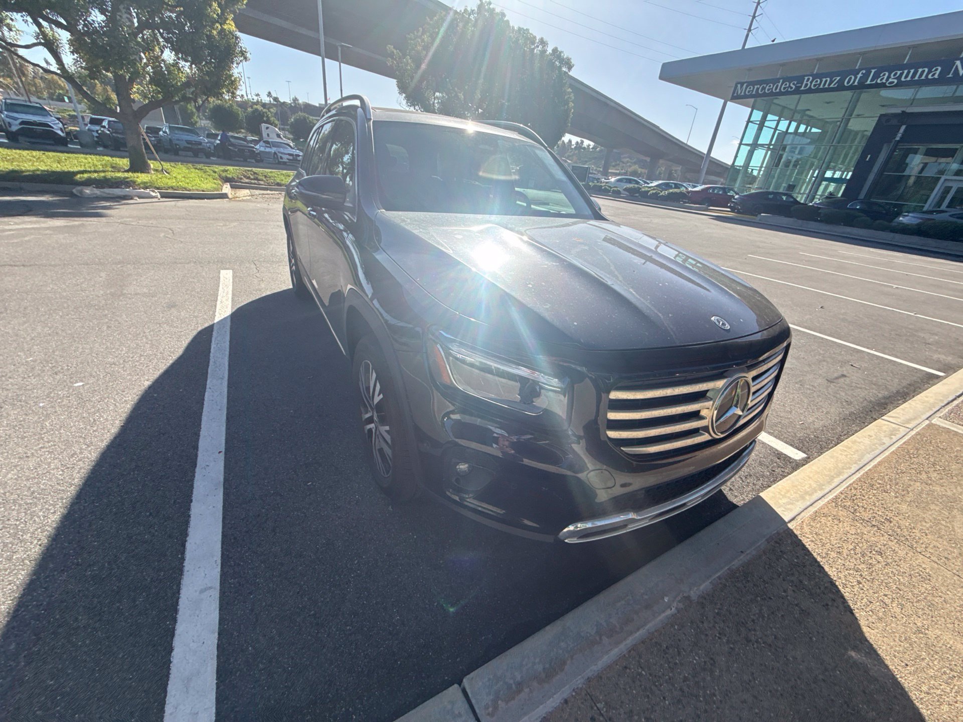 Used 2024 Black Mercedes-Benz GLB 250 image 3
