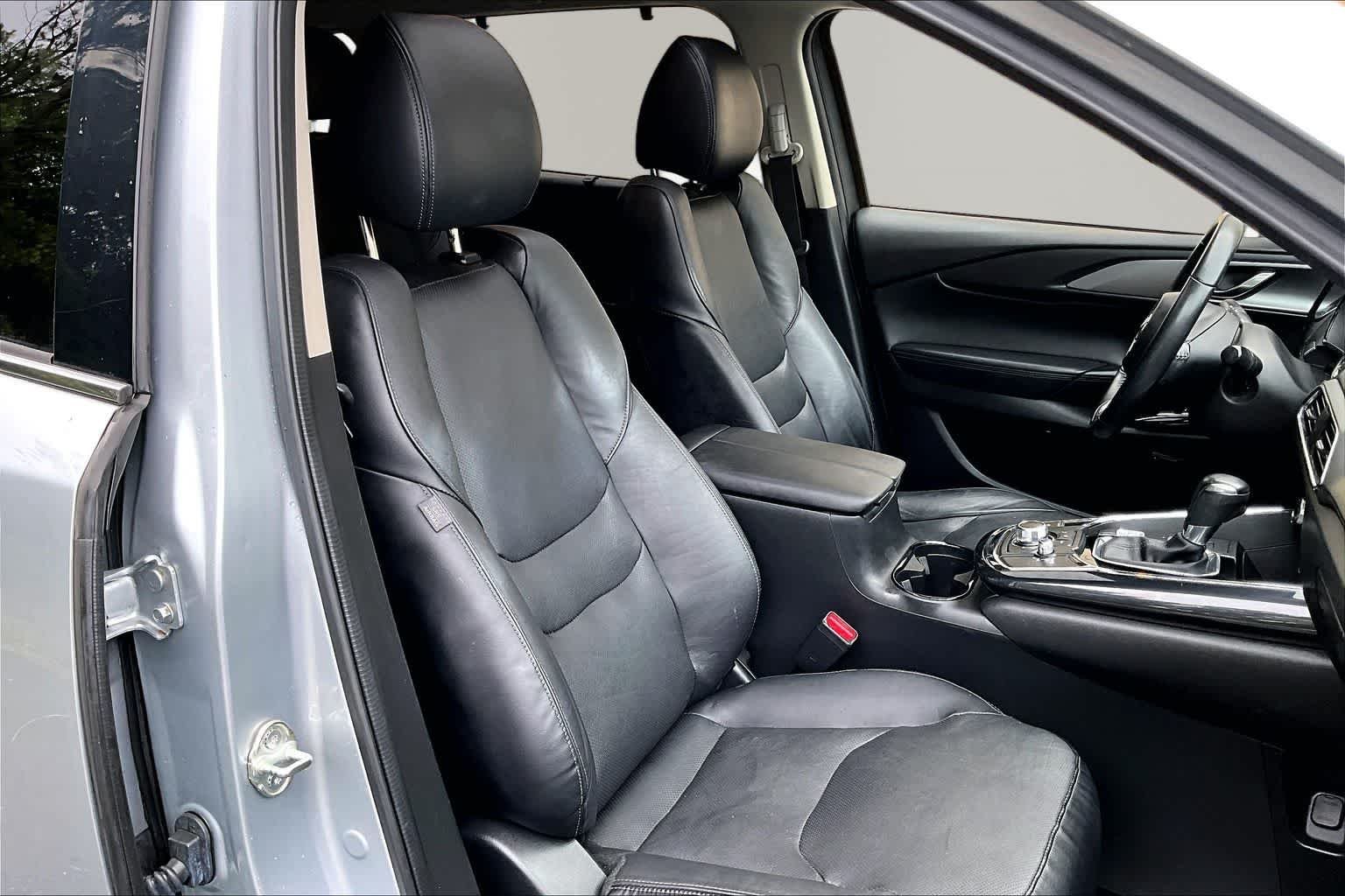 Used 2018 Sonic Silver Metallic Mazda Touring image 9