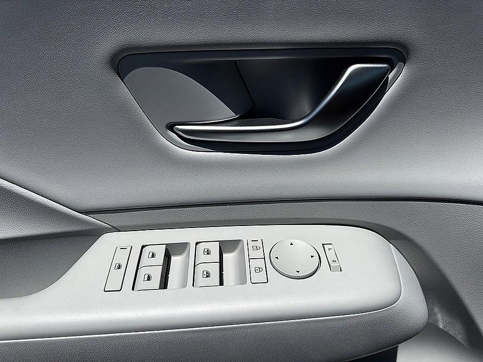 New 2026 Atlas White Hyundai SEL Premium FWD image 29