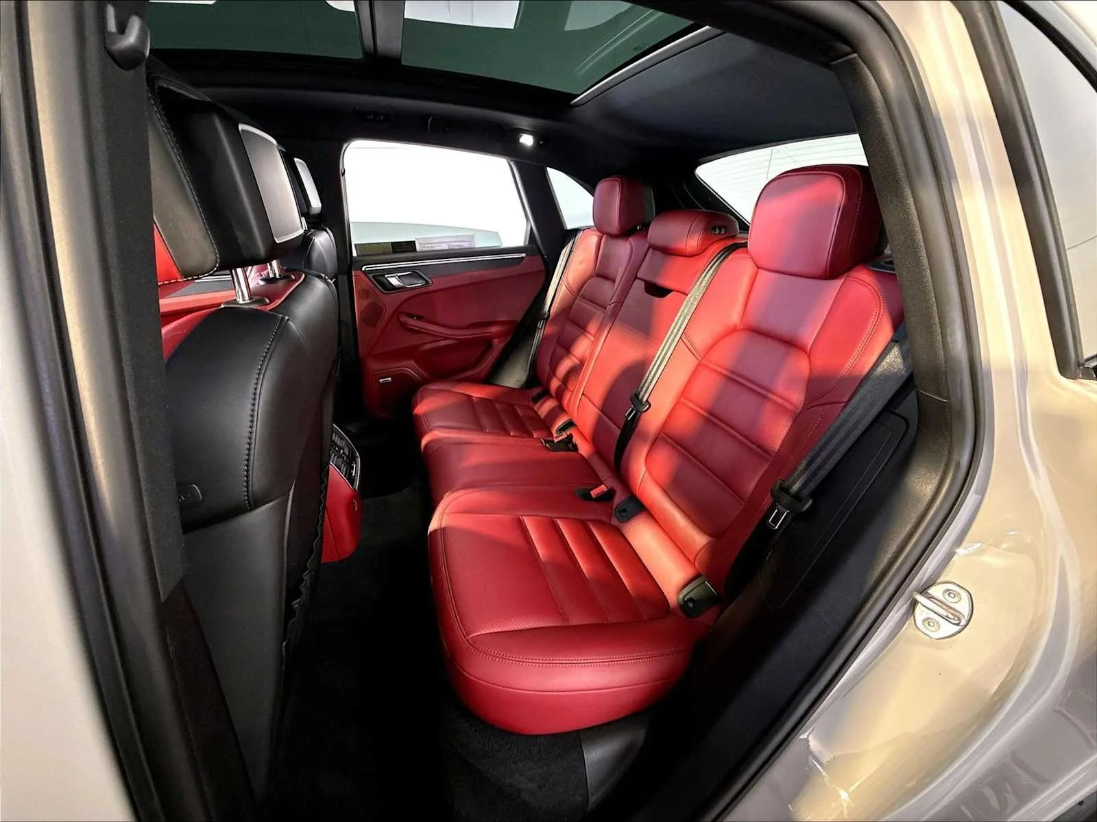 Certified Used 2022 Chalk Porsche GTS image 24