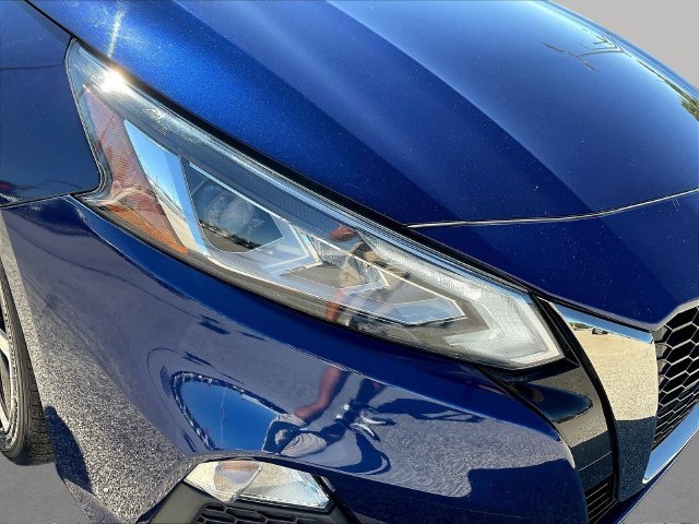 Used 2022 Blue Nissan 2.5 SR image 30
