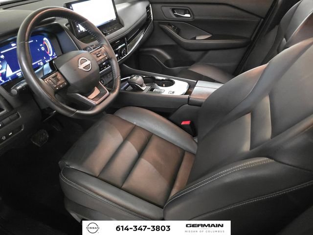 Used 2025 Black Nissan SL image 17
