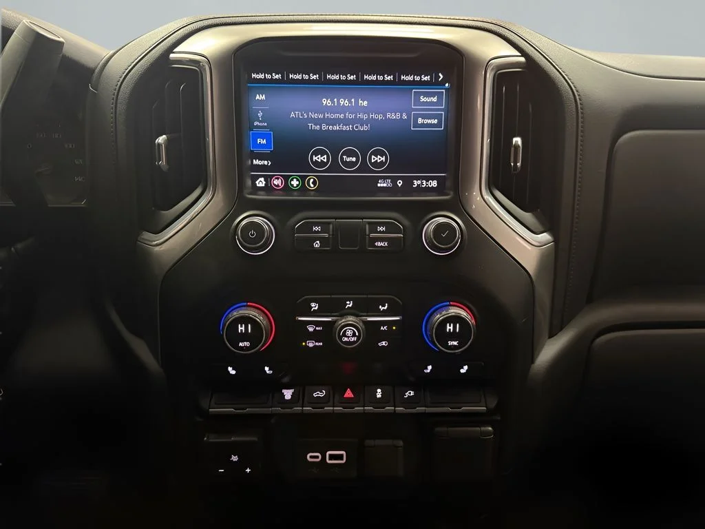 Used 2021 White Chevrolet LT image 19