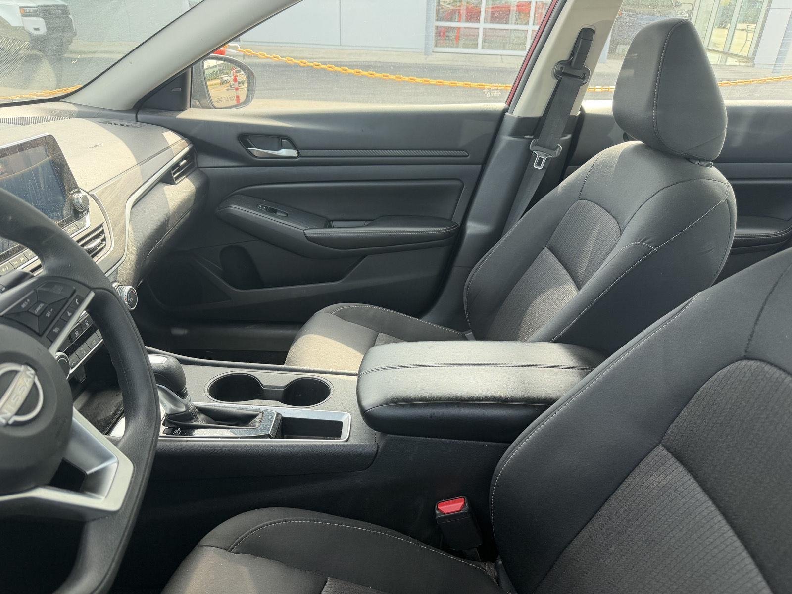 Used 2025 Scarlet Ember Nissan SV image 8