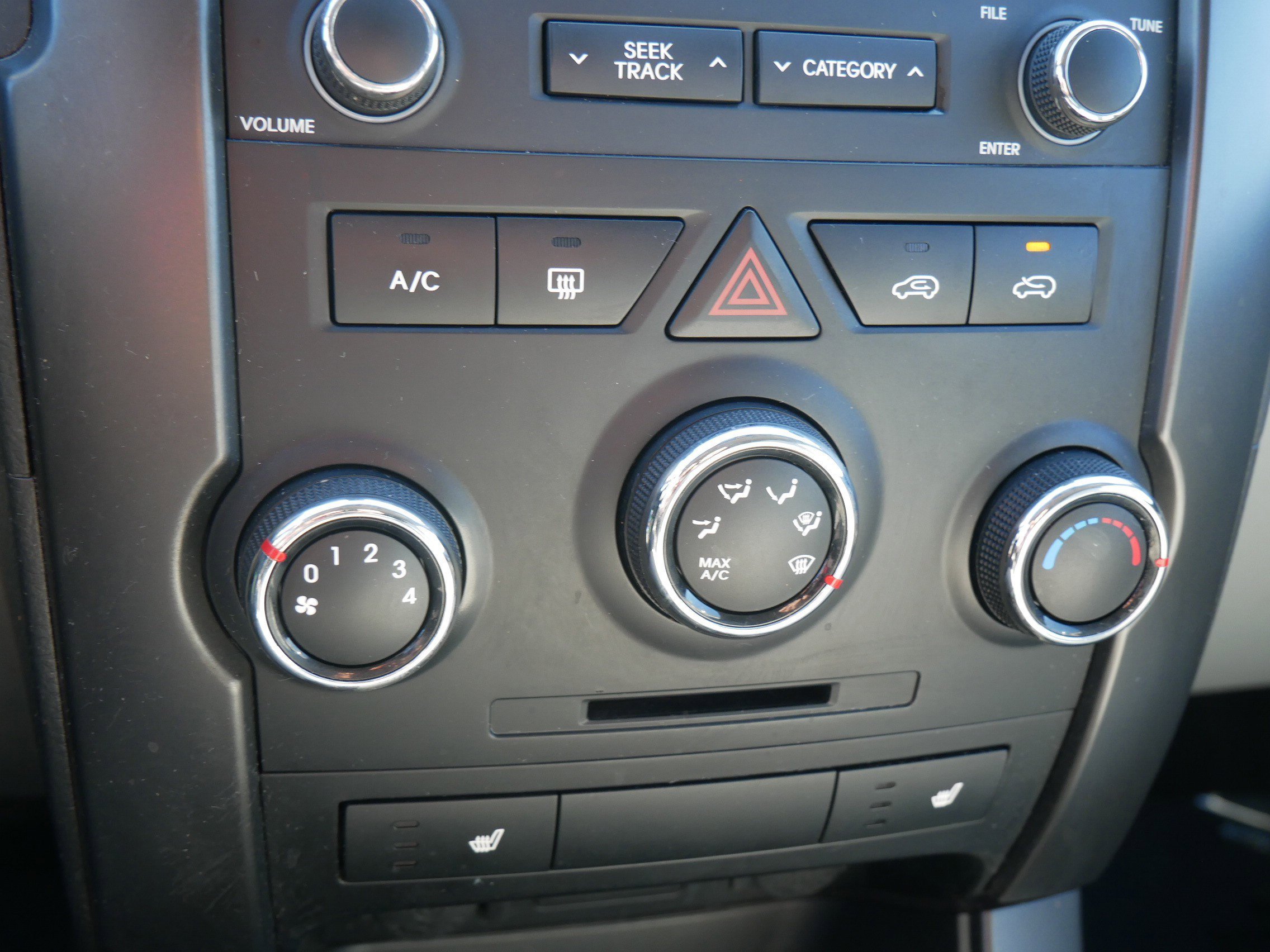 Used 2013 Baltic Blue Kia LX image 23