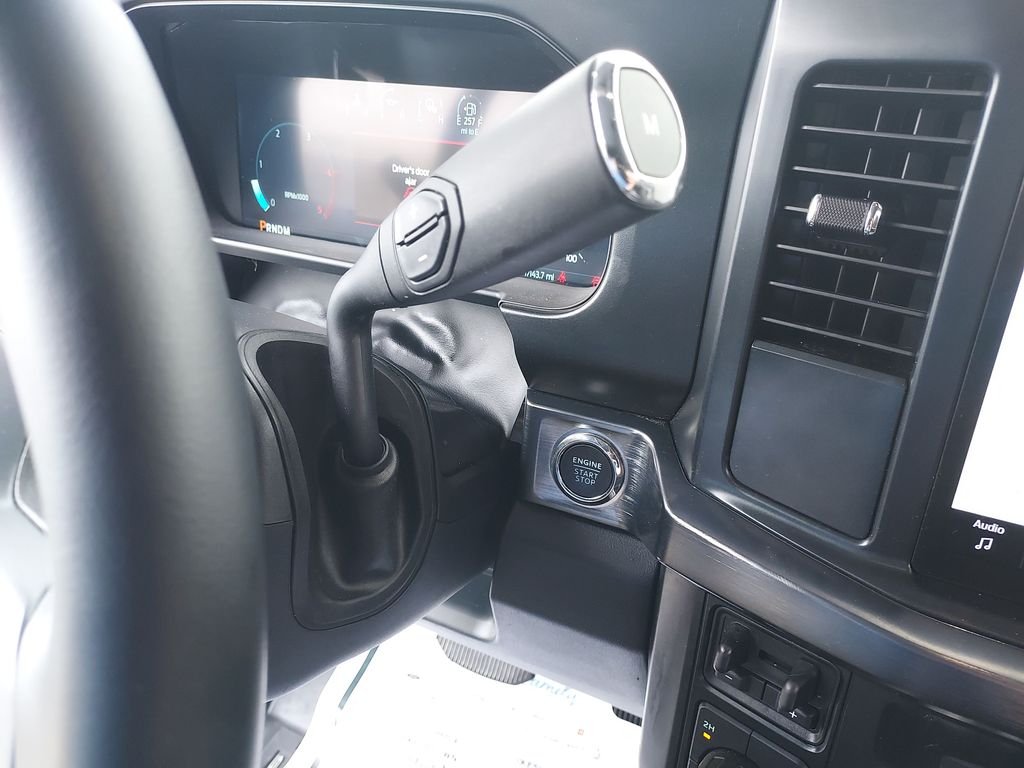 Used 2025 White Ford Lariat image 25