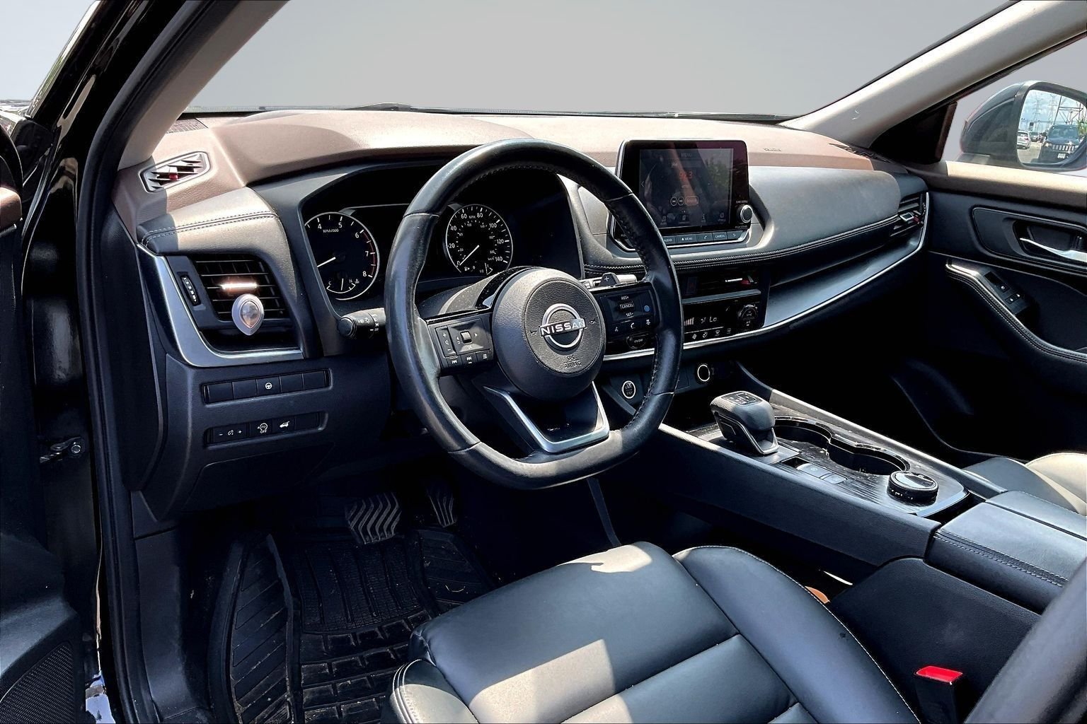 Used 2023 Black Nissan SV image 14