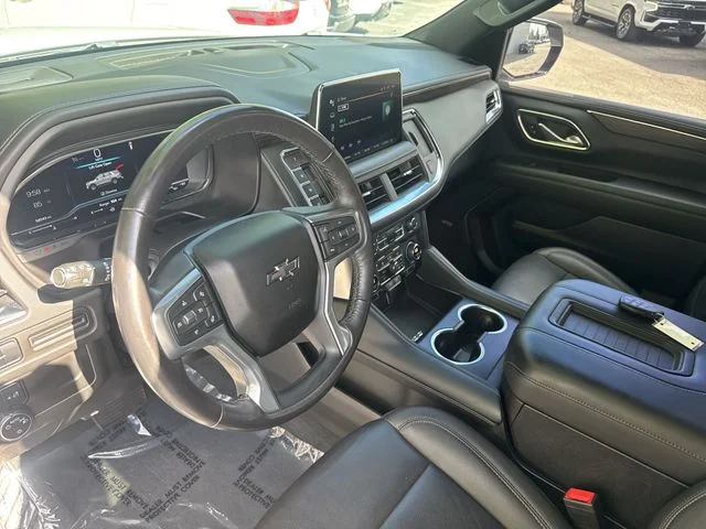 Used 2023 White Chevrolet Z71 image 18