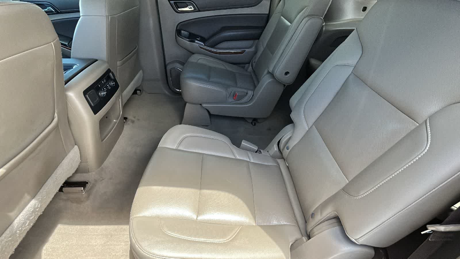 2020 Chevrolet Suburban Premier - Photo 24