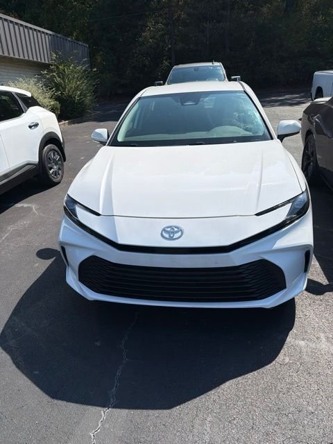 Used 2025 Ice Toyota LE image 1