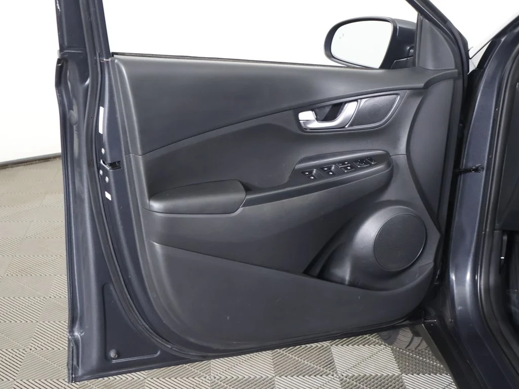 Used 2022 Gray Hyundai SEL image 24