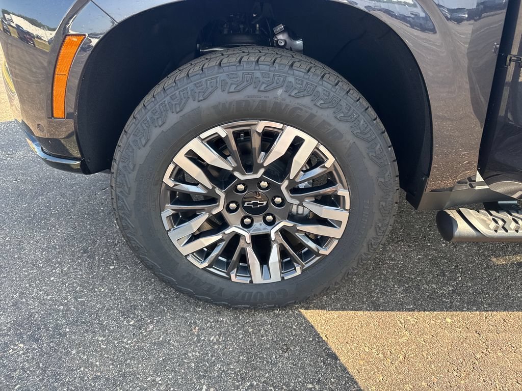 New 2026 Dark Ash Metallic Chevrolet Z71 image 26
