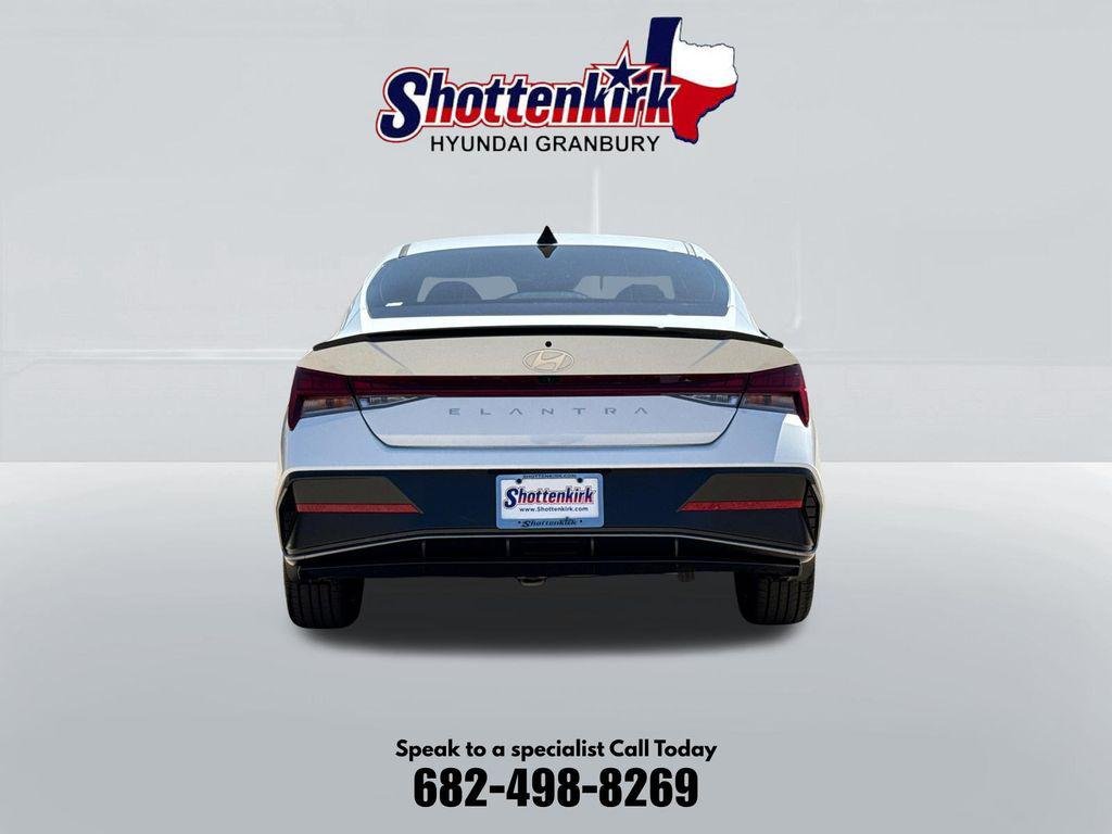 New 2026 White Hyundai SEL Sport Premium image 7
