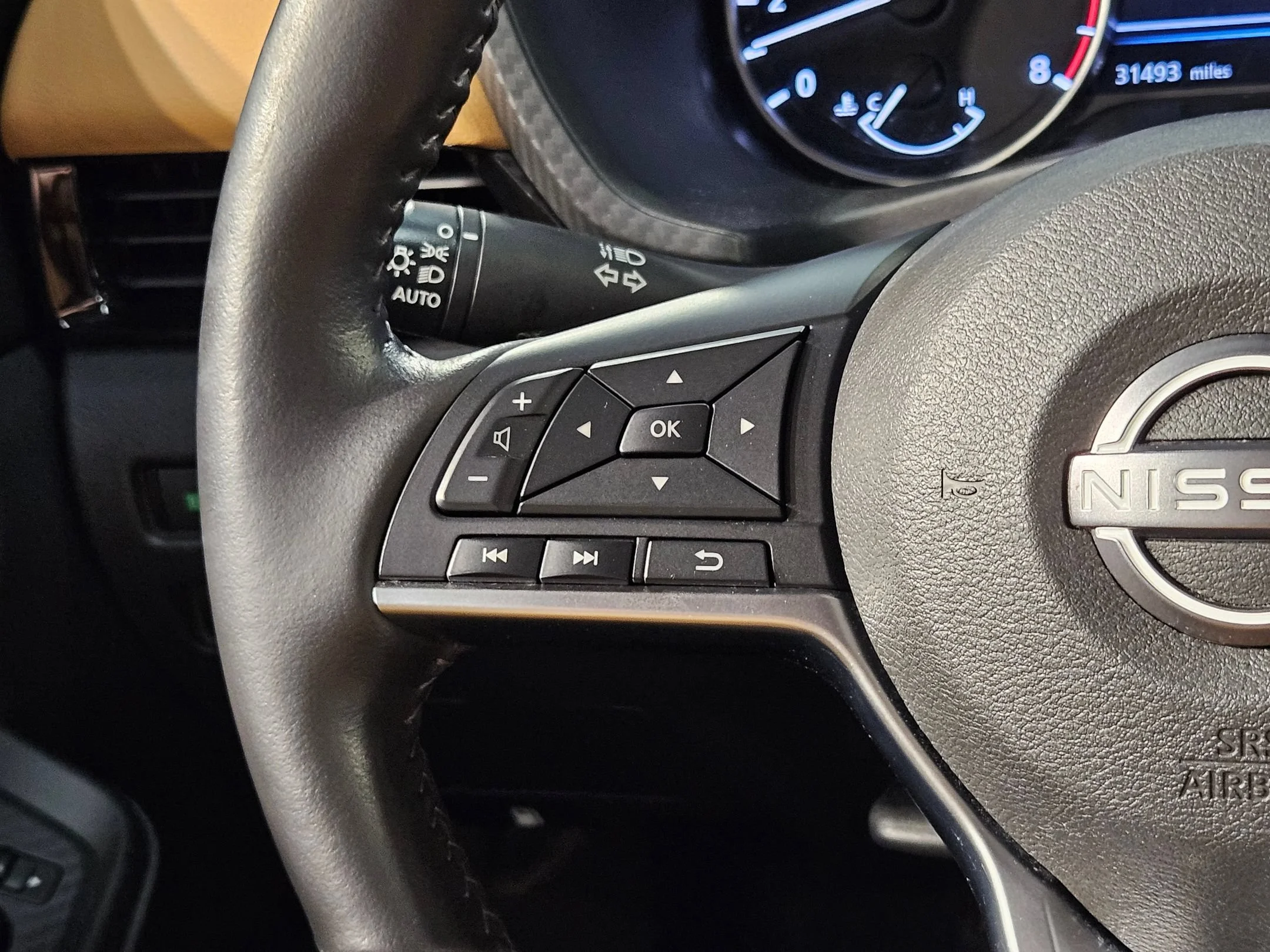 Used 2025 Atlantic Gray Metallic Nissan SV image 28
