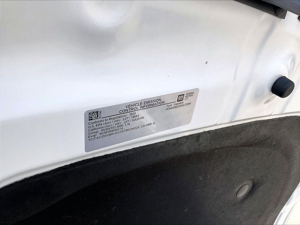 Used 2024 White Chevrolet LT image 33
