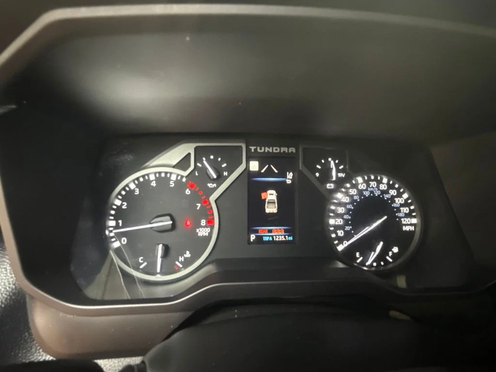 Used 2022 White Toyota SR5 image 24