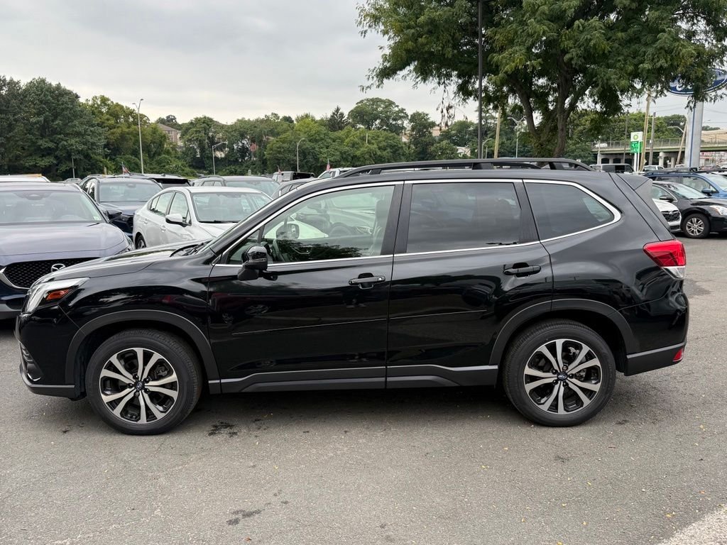 Used 2023 Crystal Black Silica Subaru Limited image 9