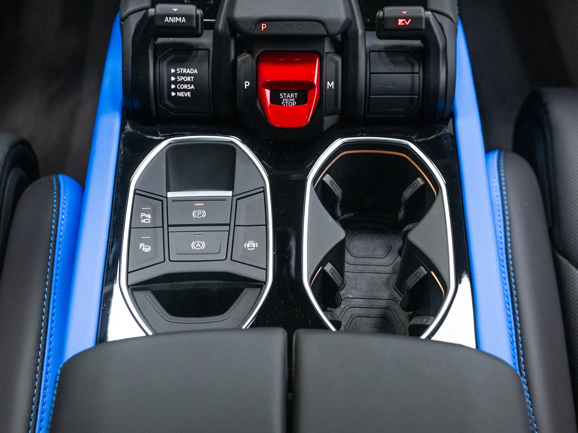 Used 2025 Blu Eleos Metallic Lamborghini SE image 87