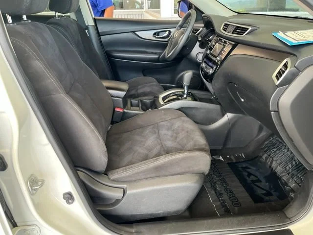 Used 2016 Pearl White Nissan SV image 50