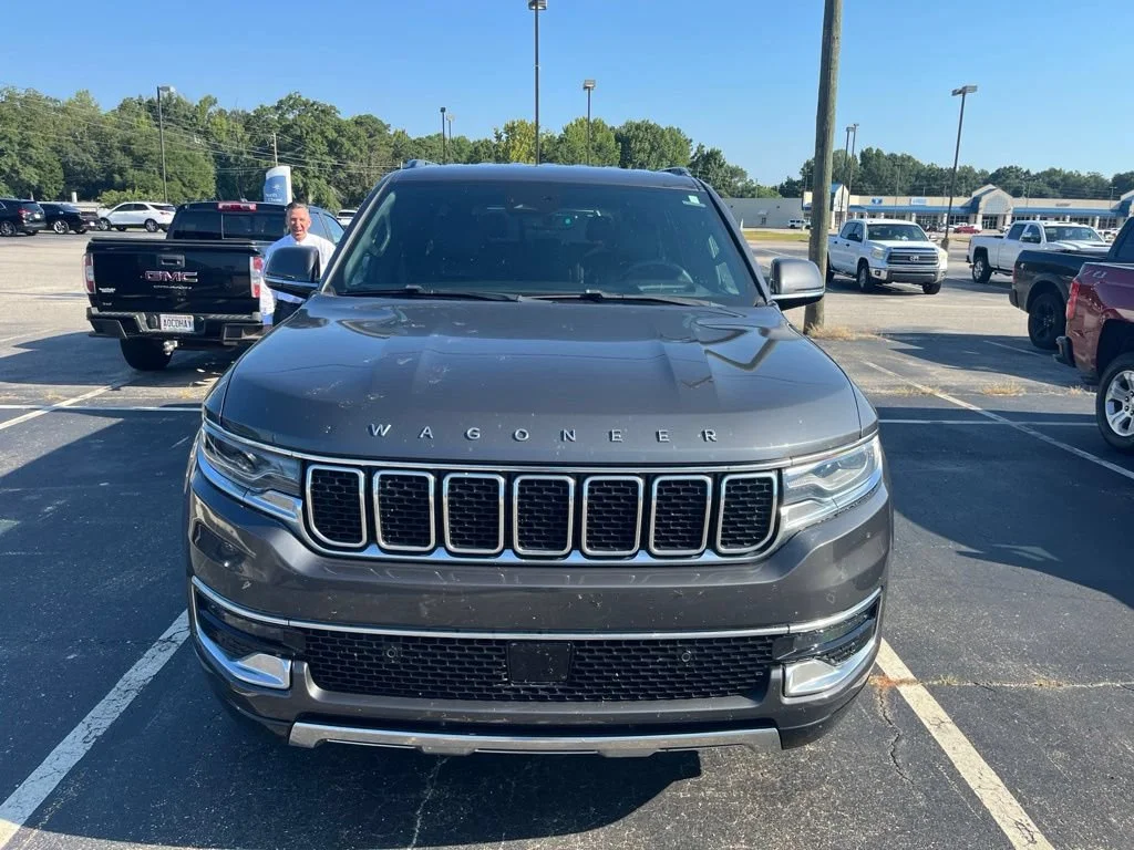Used 2022  Jeep Series III image 5