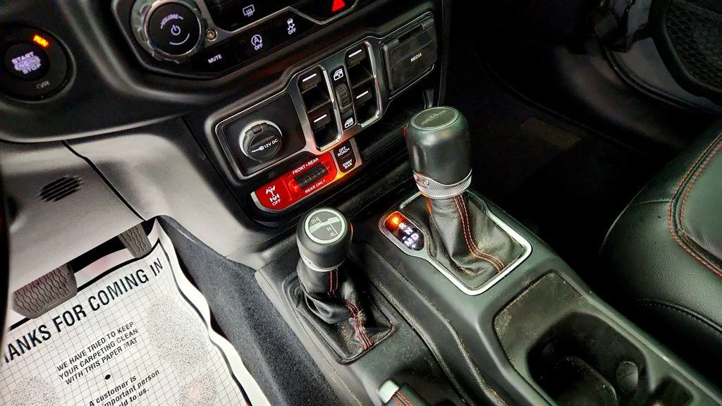 Used 2021 Sting-Gray Clearcoat Jeep Rubicon 4x4 w/ 8-Speed Auto & Freedom Top Hardtop image 15