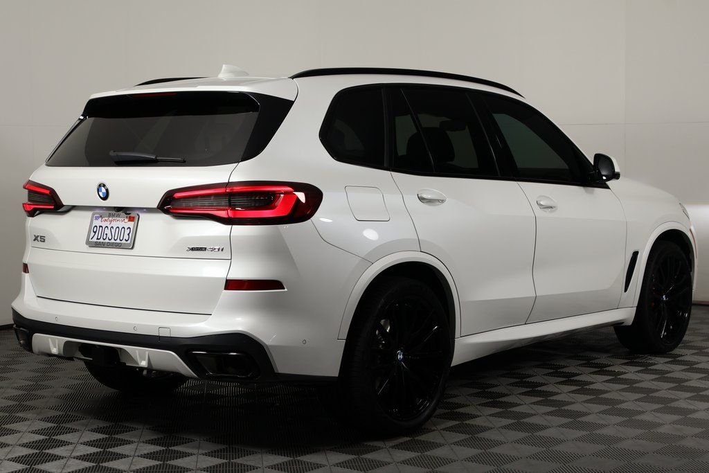 Certified Used 2023 Mineral White Metallic BMW xDrive40i image 4