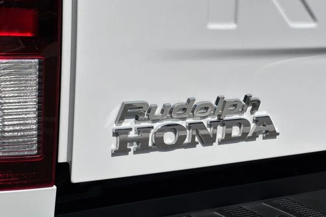 Used 2025 Platinum White Honda Black Edition image 36