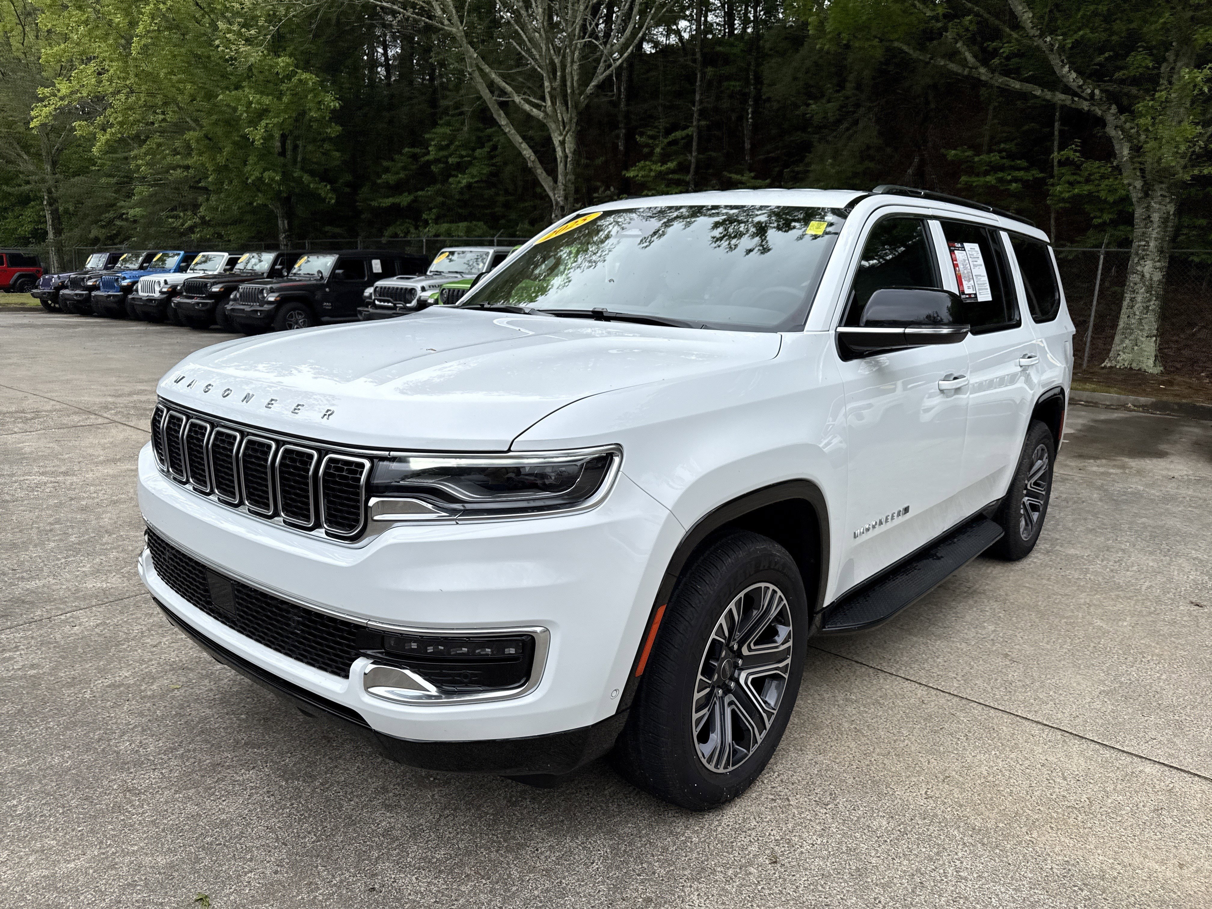 Used 2025 Bright White Clearcoat Jeep Base image 3
