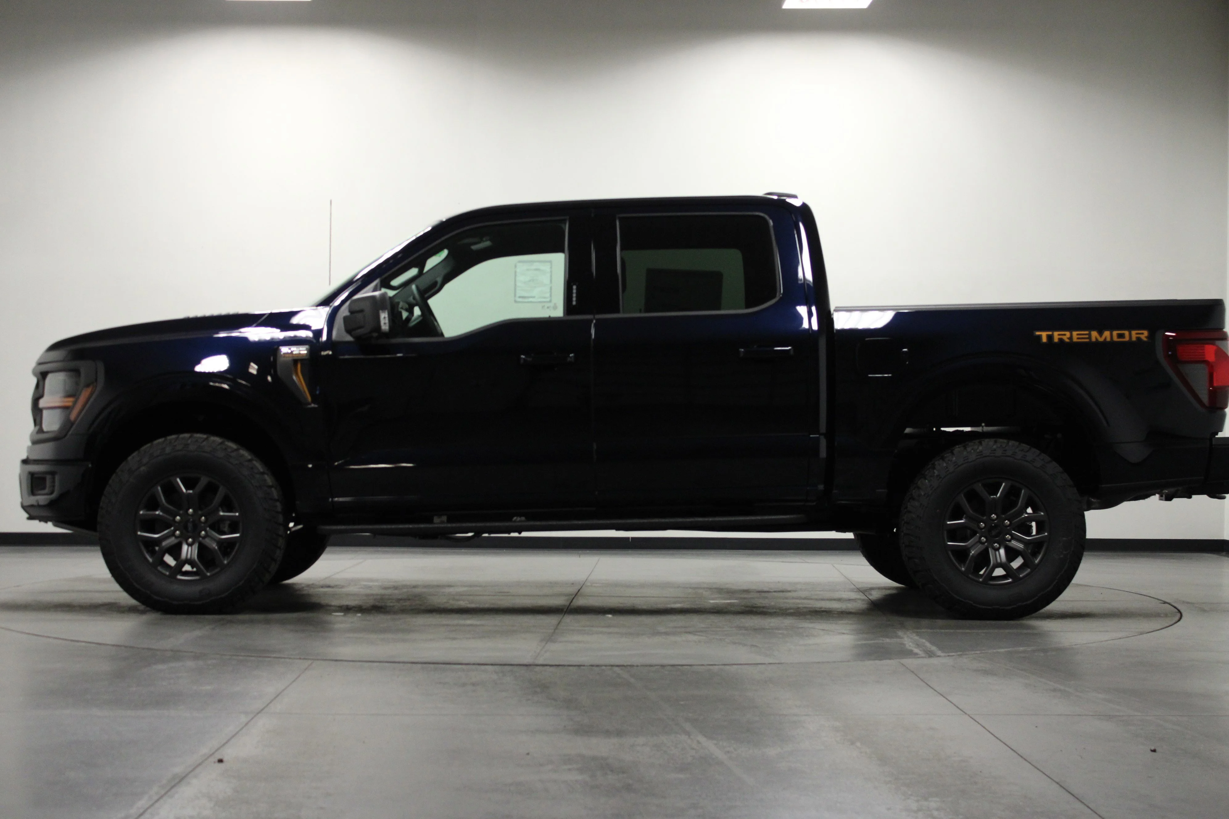 New 2026 Antimatter Blue Metallic Ford Tremor® image 7