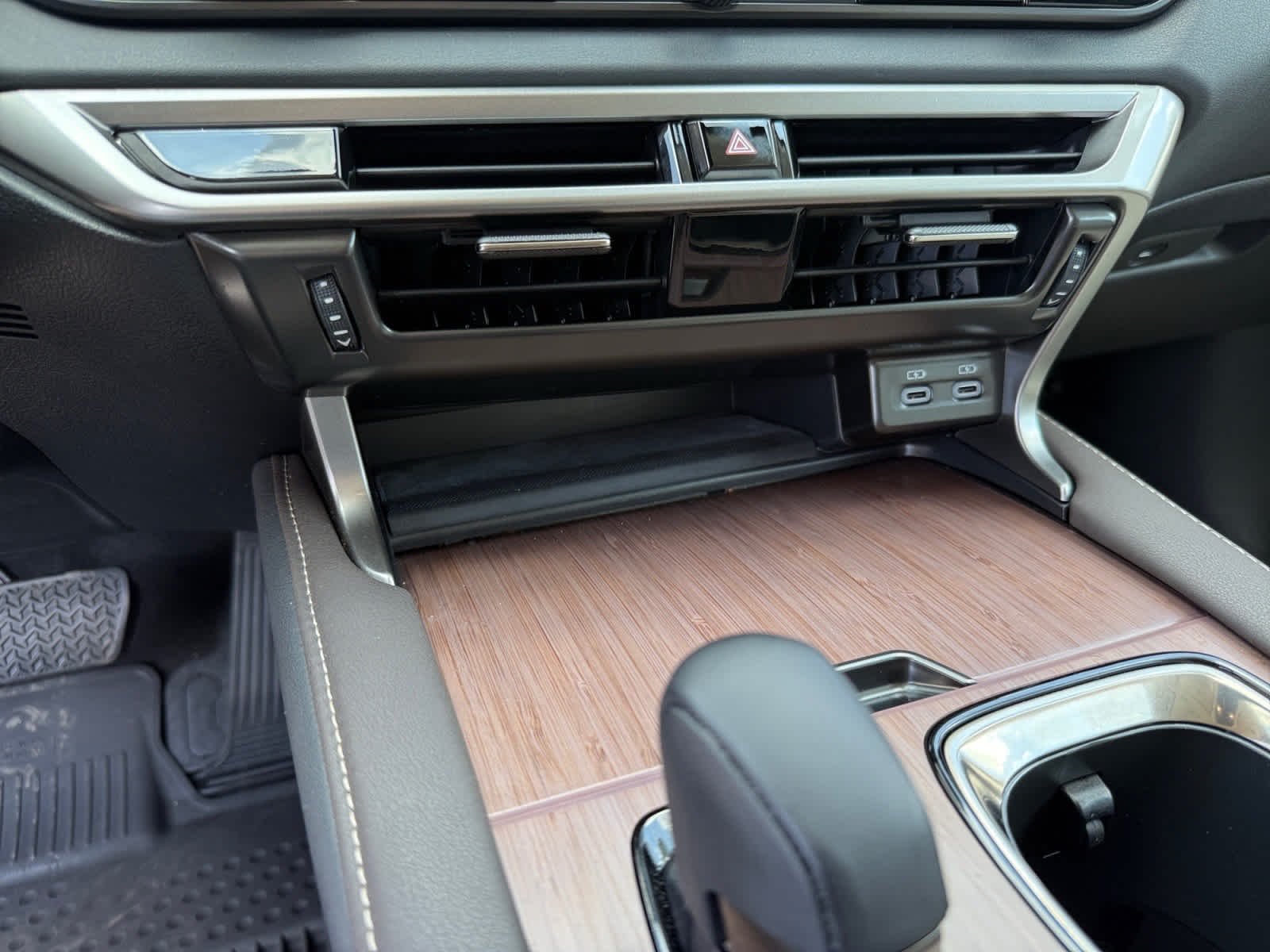 Used 2023 Iridium Lexus Premium image 21