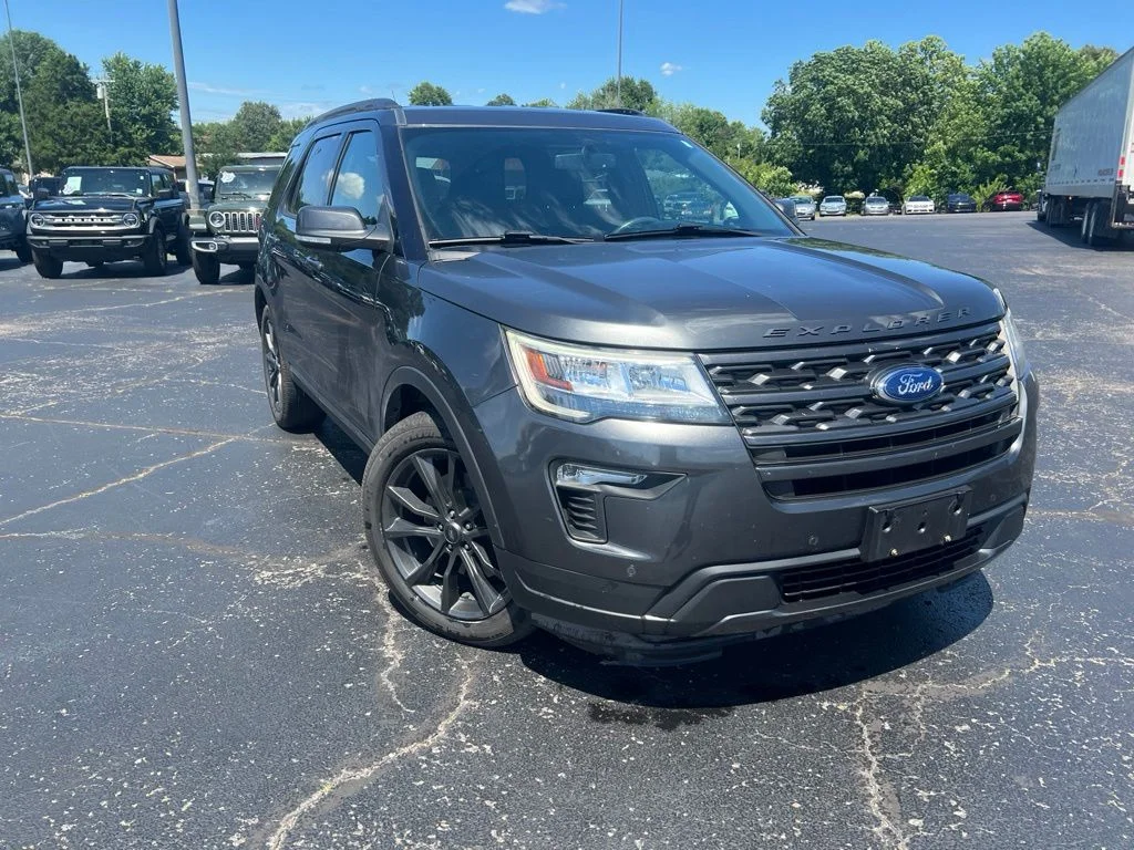 Used 2018 Magnetic Ford XLT image 1