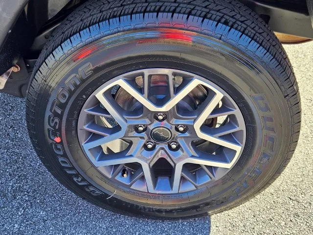 Used 2018  Jeep Unlimited Sport image 11