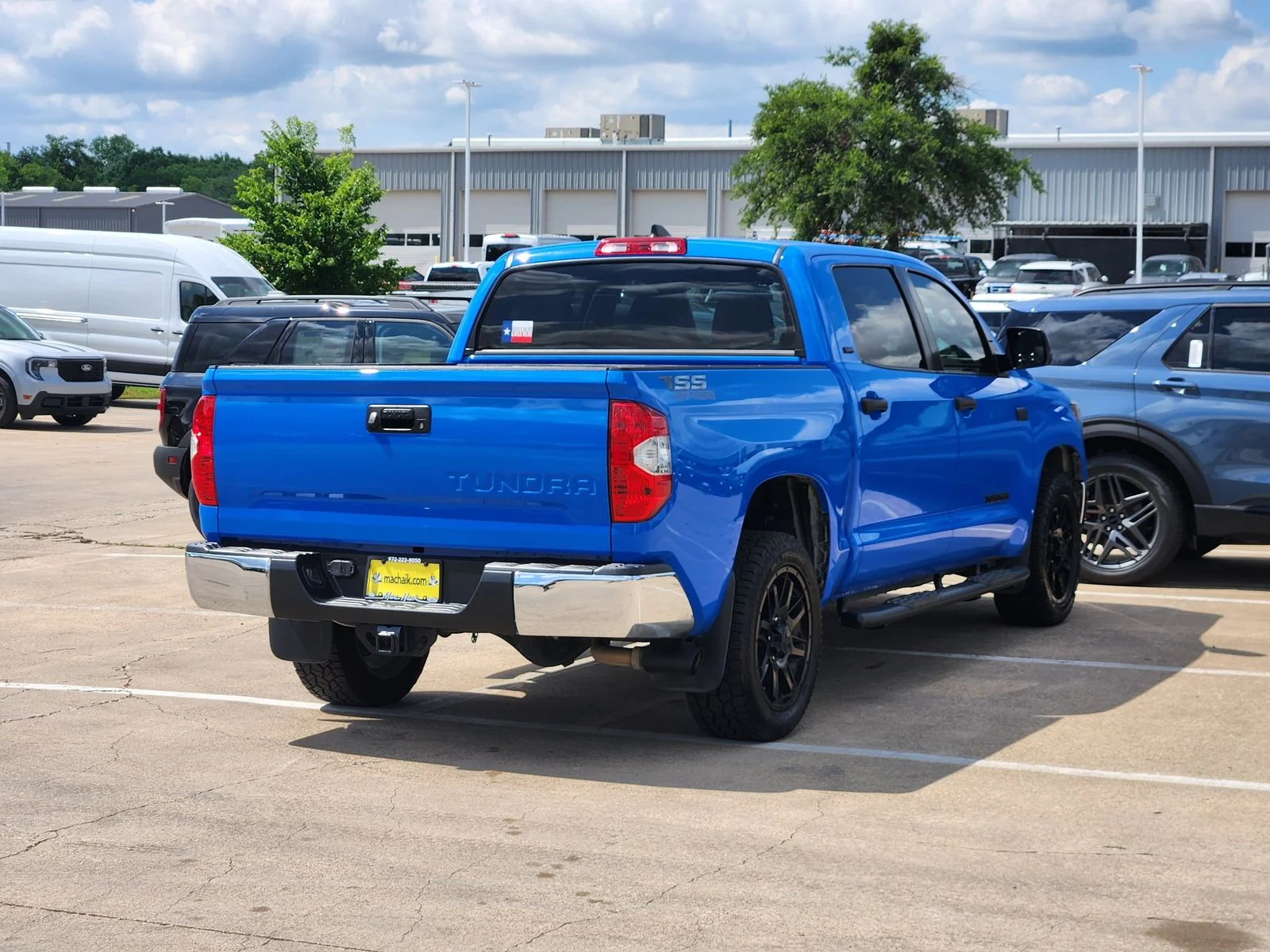 Used 2020 Blue Toyota SR5 image 6