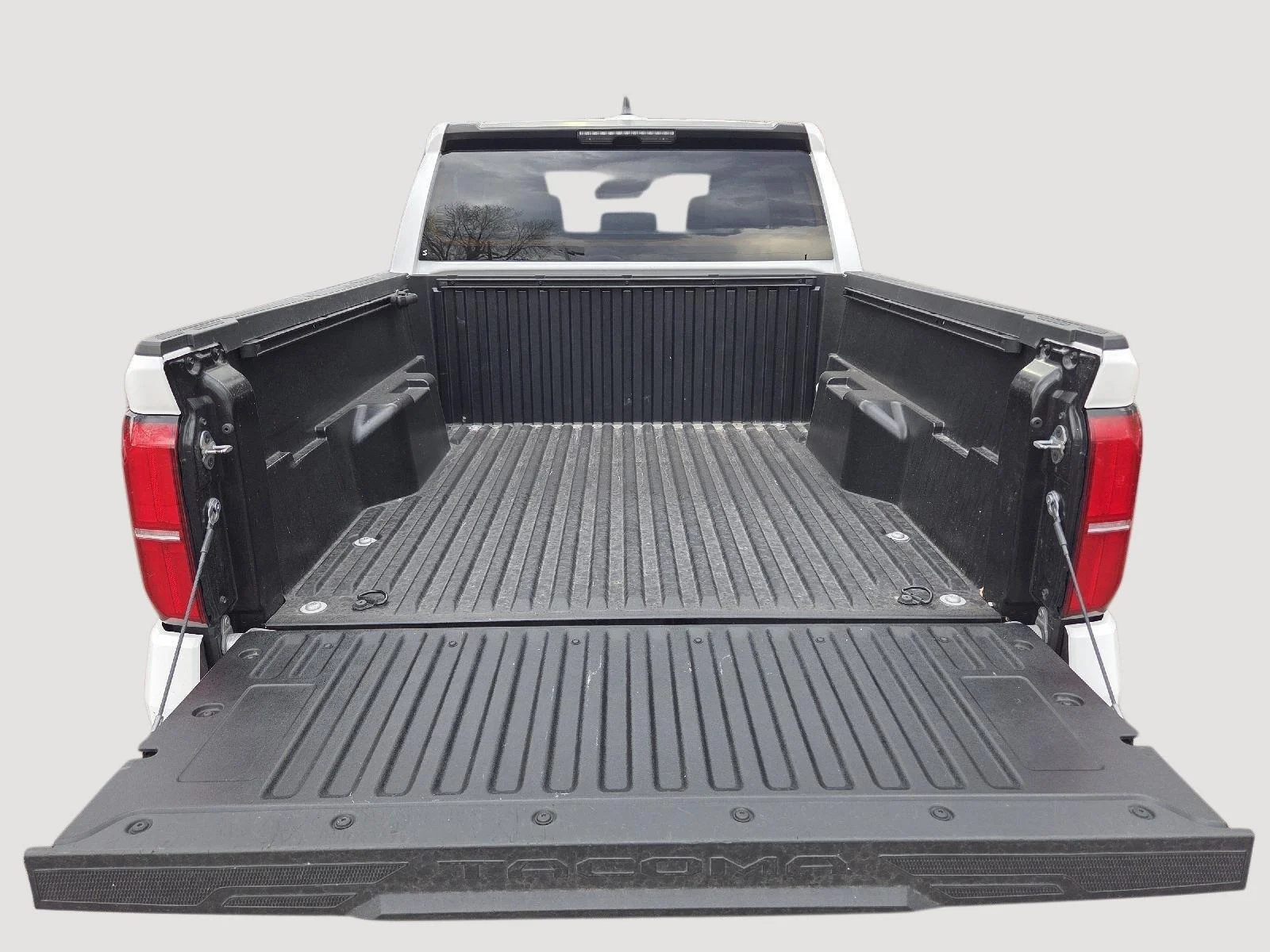 2024 Toyota Tacoma SR5 - Photo 11