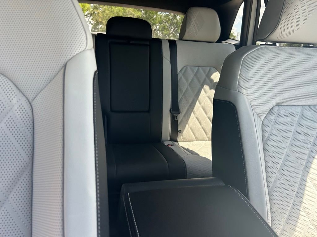 New 2026 White/off-white Volkswagen 2.0T SEL Premium R-Line image 39