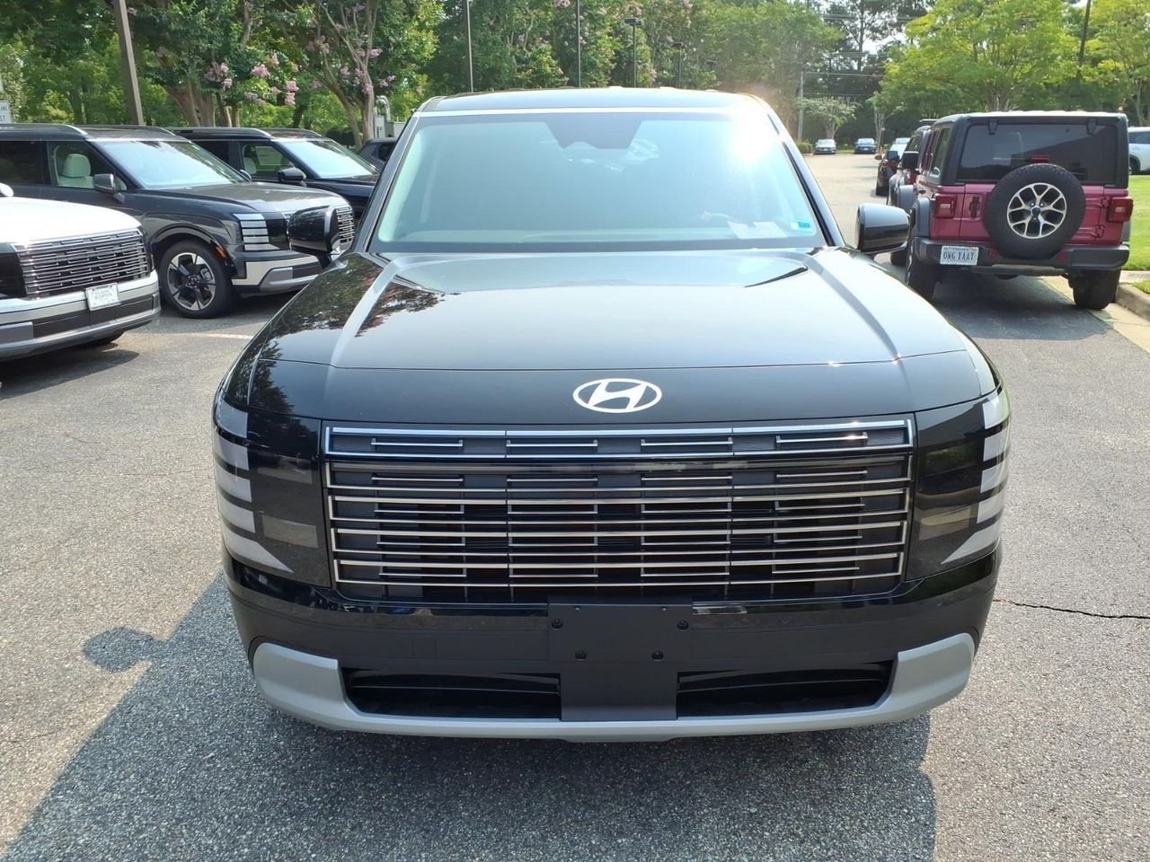 New 2026 Abyss Black Pearl Hyundai SE FWD image 2