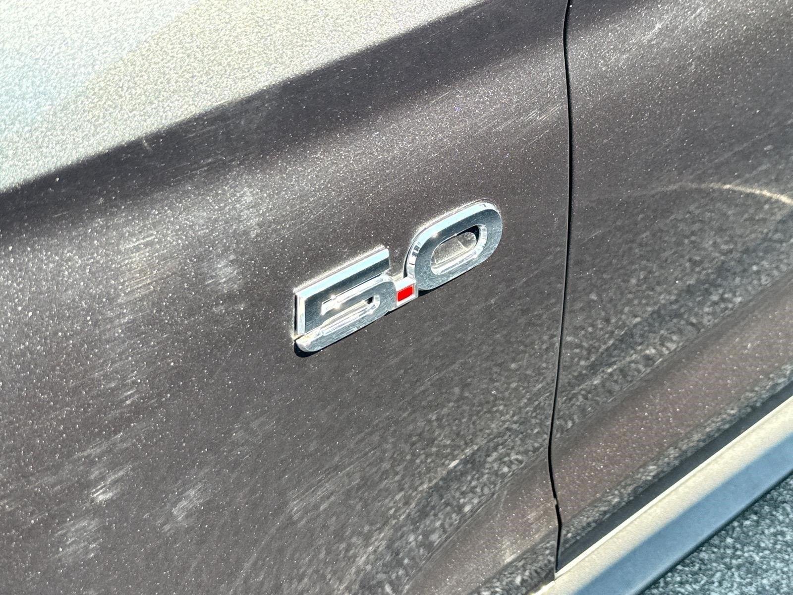 Used 2018  Ford GT Premium image 5