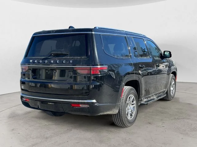 Used 2024 Diamond Black Crystal Pearlcoat Jeep Base image 6