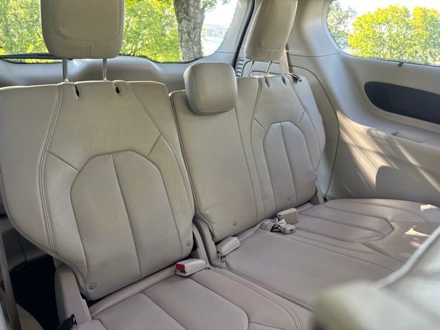 Used 2021 Gray Chrysler Touring L image 13