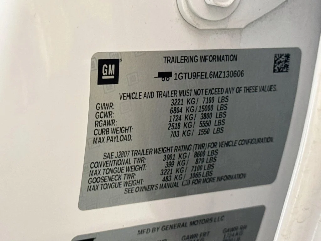 Used 2021 White GMC Denali image 42