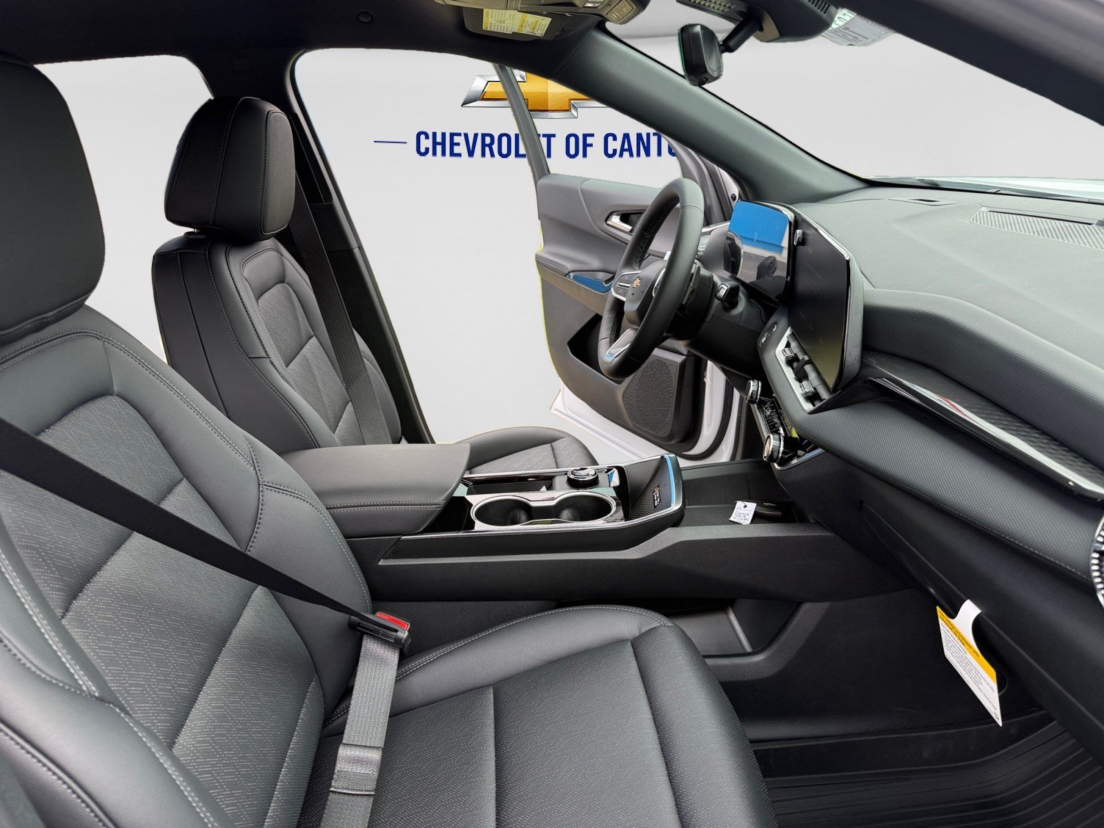 2027 Chevrolet Equinox LT - Photo 13