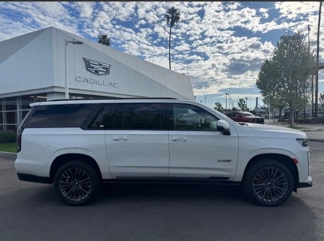 2023 Cadillac Escalade ESV Escalade ESV-V photo 4